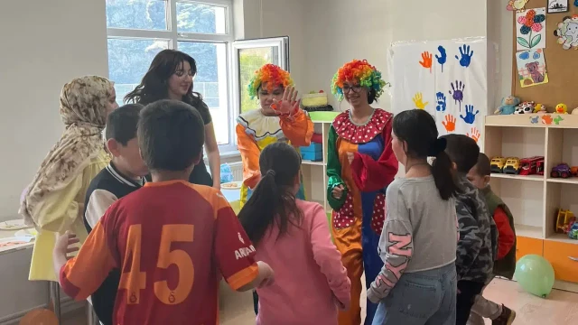 Üniversite öğrencilerinden özel çocuklara anlamlı etkinlik