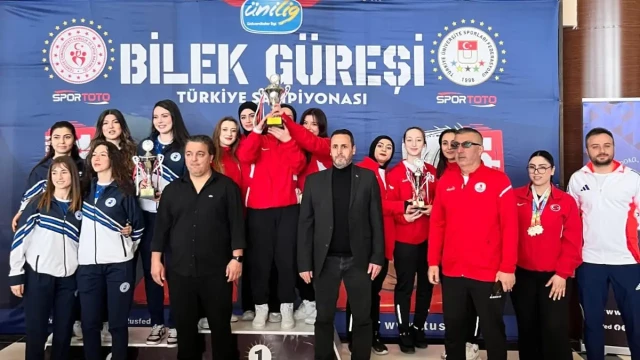 Üniversiteler Arası Bilek Güreşi Türkiye Şampiyonu Gümüşhane Üniversitesi!