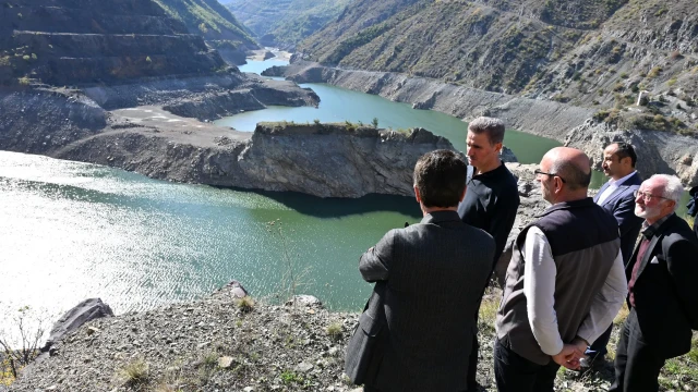 Vali Aydın Baruş, Kürtün’de Yol Güzergâhlarını ve Köyleri İnceledi