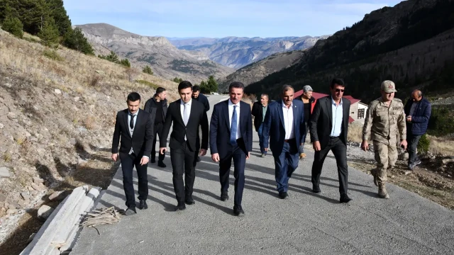 Vali Baruş, Artabel Gölleri Tabiat Parkı yolunda incelemelerde bulundu