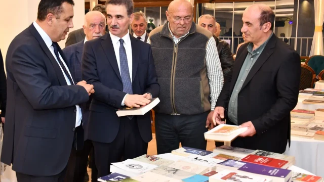 Vali Baruş: “Gençliğe Yapılacak En Büyük Yatırım Kitaptır”