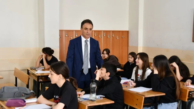Yaz DYK Kurslarına Yakın Takip: İl Müdürü Doğan Öğrencilerle Buluştu