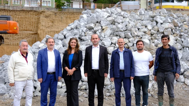 Yeni İl Halk Kütüphanesi Projesini Yerinde İncelediler — Fotoğraf 3