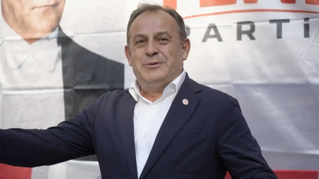 Yeni Parti Gümüşhane İl ve Merkez İlçe Başkanlıkları Düzenlenen Törenle Açıldı — Fotoğraf 2