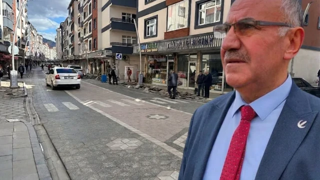 Ziya Nas’tan Sert Tepki: “Kaldırım Sorununun Sorumluları Hesap Vermeli”