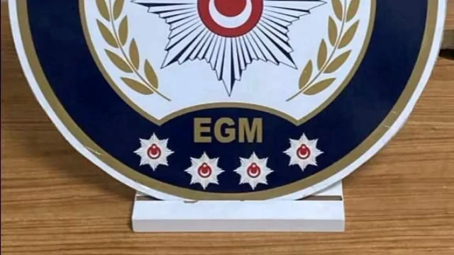520 Saatlik Kamera Kaydı Kablo Hırsızlarını Ele Verdi — Fotoğraf 4