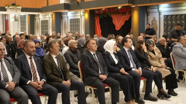 AK Parti Heyeti "Türkiye Yüzyılı Buluşmaları" Kapsamında Gümüşhane’de Saha Çalışması Gerçekleştirdi — Fotoğraf 7