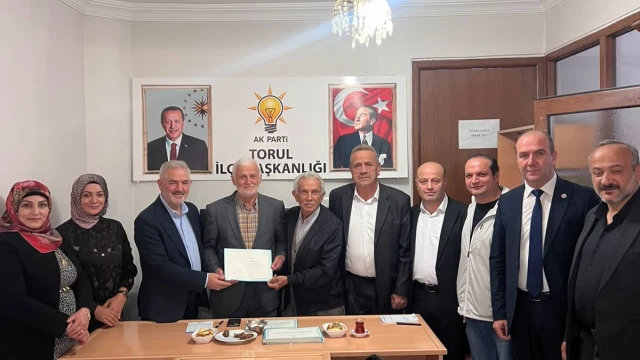 AK Parti'nin Sahada İlk Durağı Torul Oldu: İhtiyaçlar Tek Tek Not Edildi — Fotoğraf 2