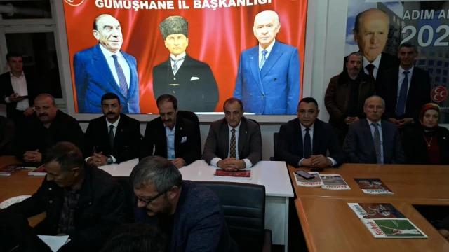 Başkan Başer, MHP Teşkilatına Belediyenin Hizmet ve Projelerini Anlattı — Fotoğraf 3
