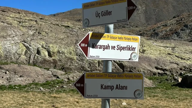 Ekim Ayında Karların Üzerinde Yürüdüler, 2 Bin 980 Metrede Cura Dinlediler — Fotoğraf 6