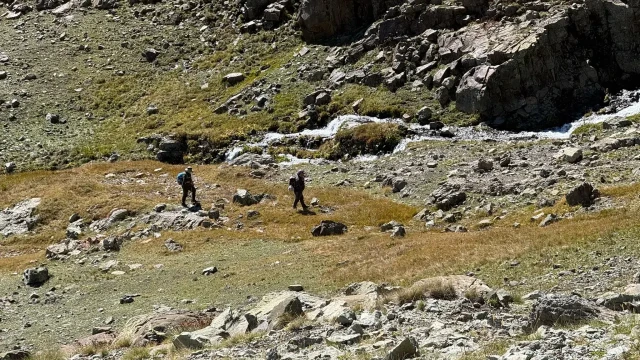 Ekim Ayında Karların Üzerinde Yürüdüler, 2 Bin 980 Metrede Cura Dinlediler — Fotoğraf 14