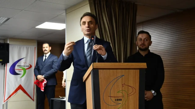 Ertuğrul Sağlam Gümüşhane’de Gençlerle Bir Araya Gelerek Spor ve Ahlak Vurgusu Yaptı — Fotoğraf 4