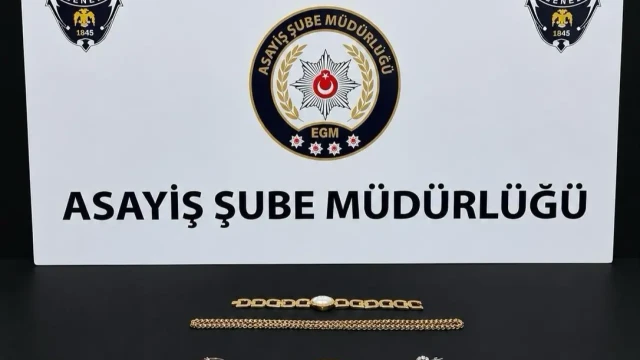 Evden Altın Çalan Hırsız Gümüşhane Emniyetinden Kaçamadı — Fotoğraf 9