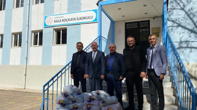 GTSO 200 Çocuğun Kışına Sıcaklık Kattı — Fotoğraf 3
