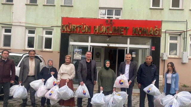 GTSO 200 Çocuğun Kışına Sıcaklık Kattı — Fotoğraf 4