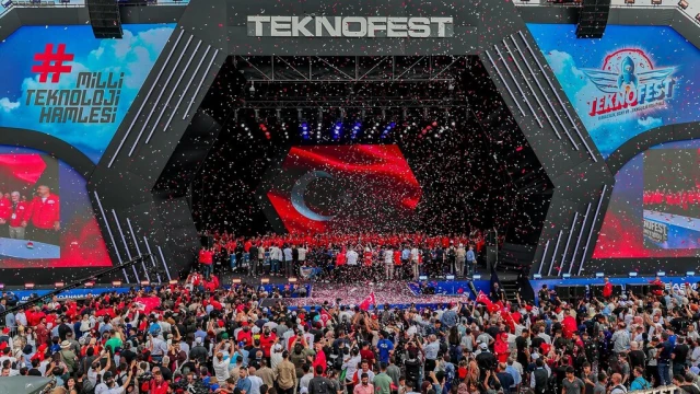 GÜ, TEKNOFEST Güneydoğu’da Gençlerle Teknoloji Köprüsü Kurdu — Fotoğraf 5