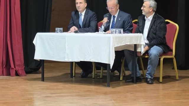 GÜM-TEK Derneğinde Tuncay Akçay Güven Tazeledi — Fotoğraf 4
