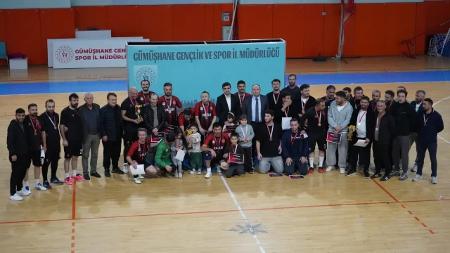 Gümüşhane Kamu Spor Oyunları Futsal Şampiyonu Gümüşhane Valiliği Oldu — Fotoğraf 2