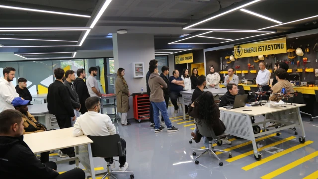 Gümüşhane Üniversitesi Gençlerine Dev İmkan: Hayaller Bu Atölyede Ürüne Dönüşecek — Fotoğraf 8