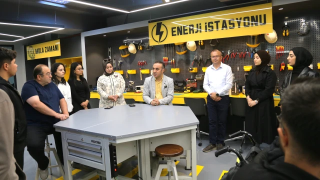Gümüşhane Üniversitesi Gençlerine Dev İmkan: Hayaller Bu Atölyede Ürüne Dönüşecek — Fotoğraf 11