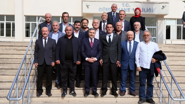 Gümüşhane’de 19 Ekim Muhtarlar Günü Tören ve Ziyaretlerle Kutlandı. — Fotoğraf 1