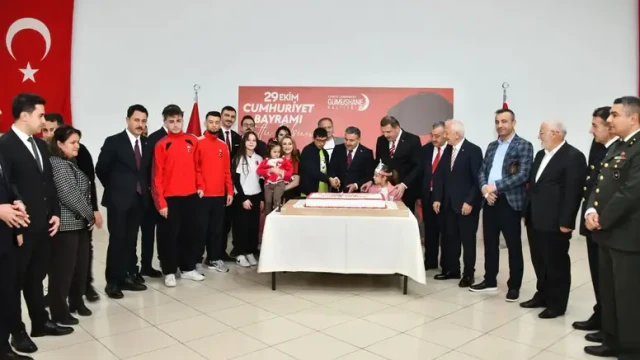 Gümüşhane'de Cumhuriyet'in 103'üncü Yıl Dönümü Resepsiyonu — Fotoğraf 3