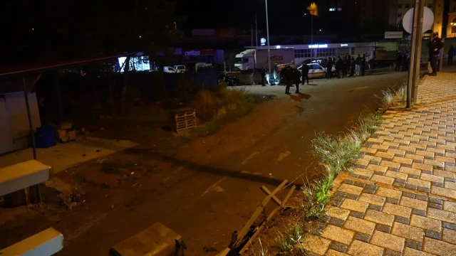 Gümüşhane'de kontrolden çıkan araç kaldırımdaki öğrenciye çarptı: 4 yaralı — Fotoğraf 4