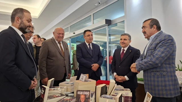 Gümüşhane’de Talat Ülker 3. Kitap Fuarı Kapılarını Açtı — Fotoğraf 6
