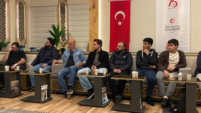 Gümüşhane’de “Türkiye-Azerbaycan İlişkileri” Masaya Yatırıldı: Akademisyen Sancak'tan Dış Politikada "Hamaset" Uyarısı — Fotoğraf 2