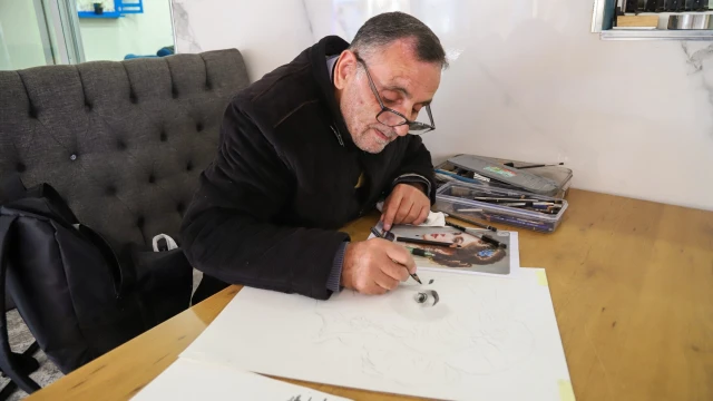 Gümüşhaneli Ressam Fikret Bozkır Portreleriyle İz Bırakıyor — Fotoğraf 4