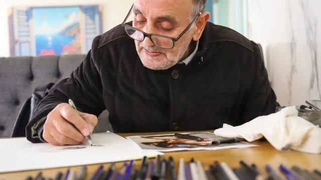 Gümüşhaneli Ressam Fikret Bozkır Portreleriyle İz Bırakıyor — Fotoğraf 5