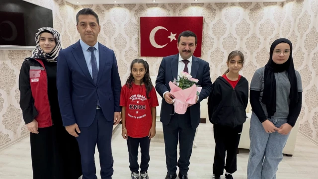 Kelkit Kaymakamı Yılmaz’dan Kız Çocuklarına Özel Mesaj — Fotoğraf 2