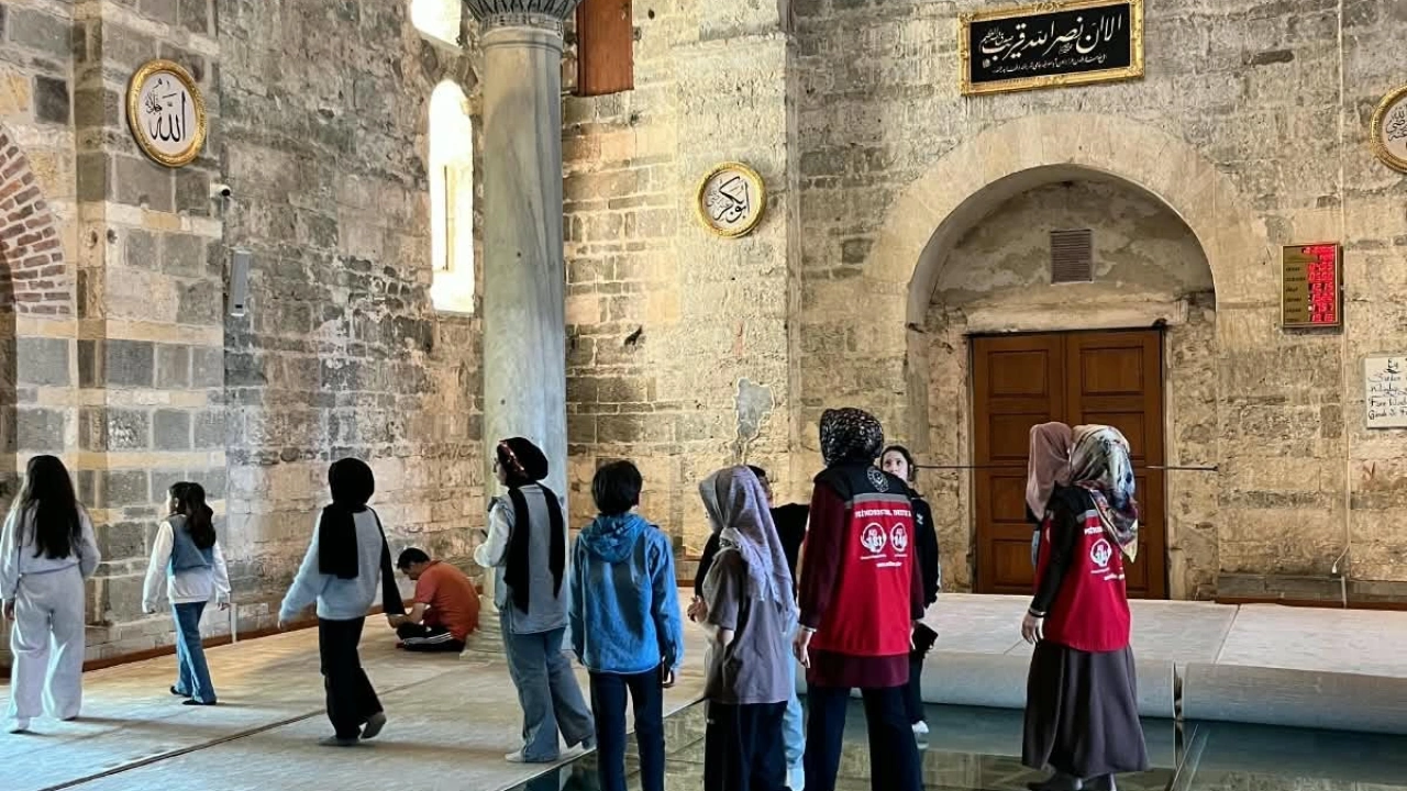 Kelkitli Çocuklara Trabzon’da Kültür Gezisi