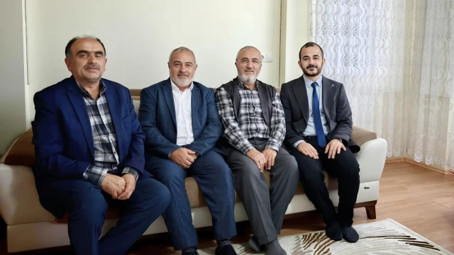 Köse Müftüsü Isırkan’dan Umreden Dönen İmam Hatip Karaman’a Ziyaret