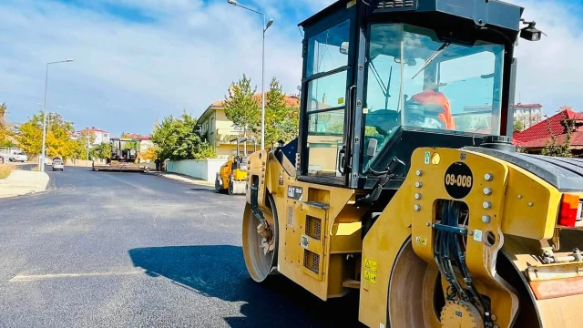 Köse’de Asfalt Seferberliği: 850 Metrelik Yol Yenileniyor