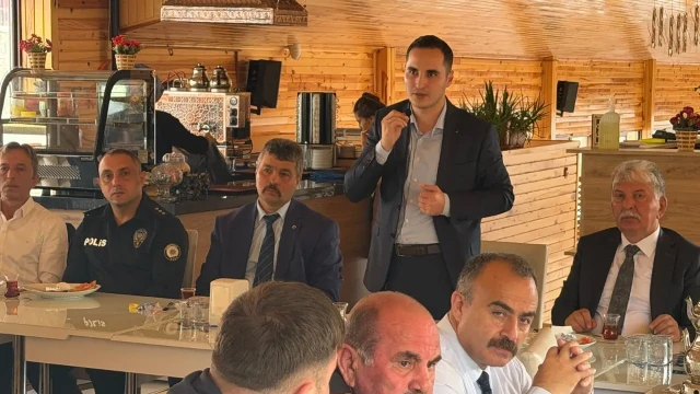 Kürtün'de 19 Ekim Muhtarlar Günü Düzenlenen Törenle Kutlandı — Fotoğraf 3