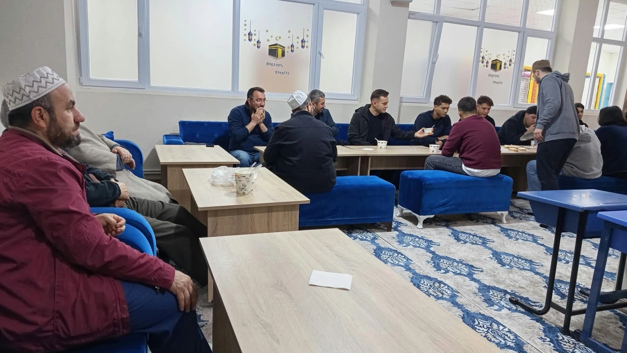 Kürtün’de Sabah Namazında Birlik Ve Beraberlik Buluşması