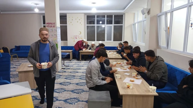 Kürtün’de Sabah Namazında Birlik Ve Beraberlik Buluşması — Fotoğraf 1