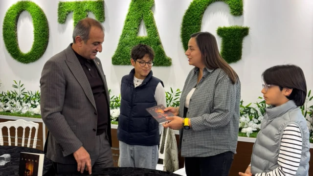 Milletvekili Musa Küçük, Talat Ülker 3. Kitap Fuarı ve Şairler İmza Etkinliği'ne Katıldı