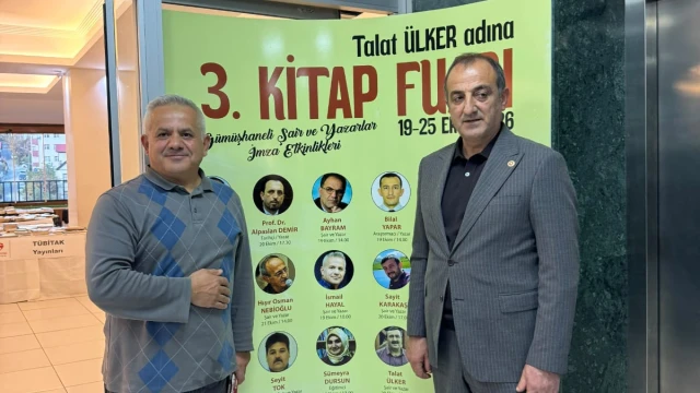 Milletvekili Musa Küçük, Talat Ülker 3. Kitap Fuarı ve Şairler İmza Etkinliği'ne Katıldı — Fotoğraf 2