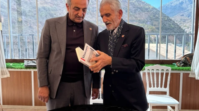 Milletvekili Musa Küçük, Talat Ülker 3. Kitap Fuarı ve Şairler İmza Etkinliği'ne Katıldı — Fotoğraf 6