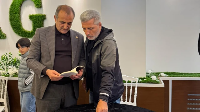 Milletvekili Musa Küçük, Talat Ülker 3. Kitap Fuarı ve Şairler İmza Etkinliği'ne Katıldı — Fotoğraf 10