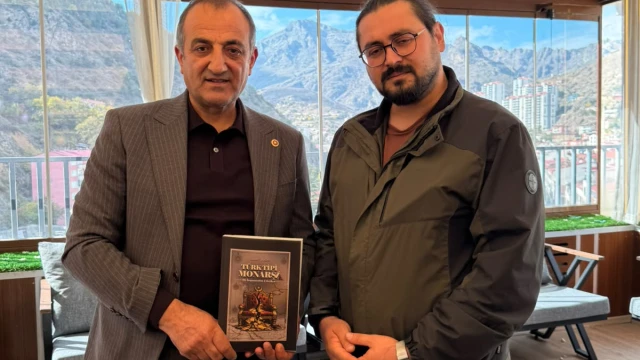 Milletvekili Musa Küçük, Talat Ülker 3. Kitap Fuarı ve Şairler İmza Etkinliği'ne Katıldı — Fotoğraf 12