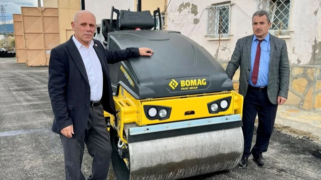 Orhan Ünsal'dan Şiran İl Özel İdaresi’ne İş Makinesi Desteği