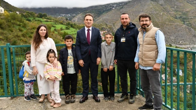Şener Doğan’dan Kürtün Araköy İlkokuluna Ziyaret — Fotoğraf 1