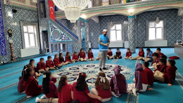 Şiran’da Öğrenciler Cami Kültürünü Yakından Tanıdı — Fotoğraf 1