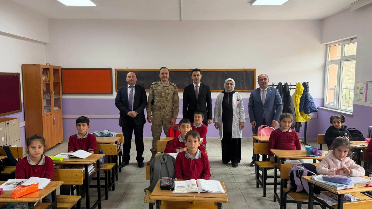Torul Kaymakamı Çelik’ten Köy Okullarına Yakın Takip
