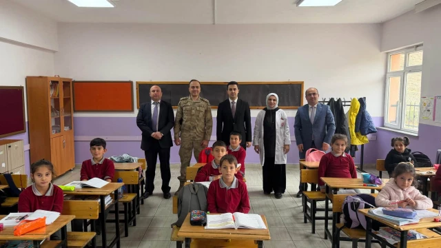 Torul Kaymakamı Çelik’ten Köy Okullarına Yakın Takip