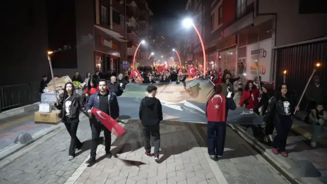 Yeni Parti İl Örgütü’nden Gümüşhane’de Cumhuriyet Yürüyüşü — Fotoğraf 5